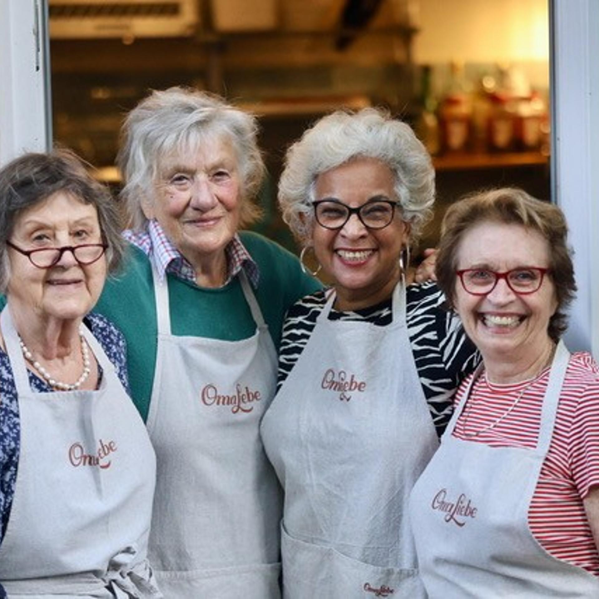 Oma Liebe Lunch Club - Gemeinsam kochen. Gemeinsam essen. Gemeinsam ankommen.