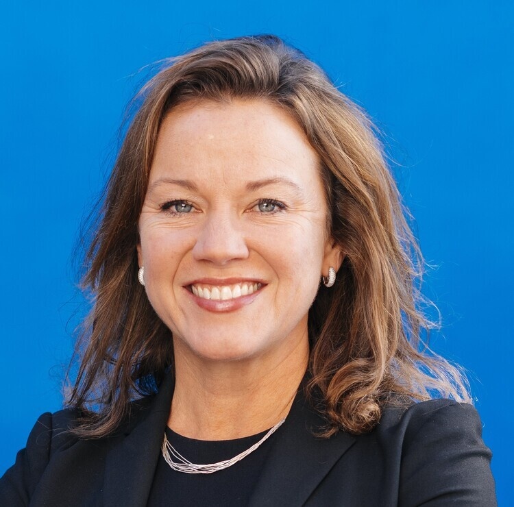 Political Entry in Sierra Leone - Katherine Casey